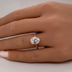 Load image into Gallery viewer, 2.50ct Oval Moissanite Engagement Ring