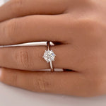 Load image into Gallery viewer, 1.00ct Round Moissanite Solitaire Ring