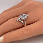 Load image into Gallery viewer, 14k Chevron Marquise Band