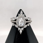 Load image into Gallery viewer, 1.00ct Pear Halo Ring Set