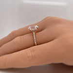 Load image into Gallery viewer, 2.50ct Oval Moissanite Engagement Ring