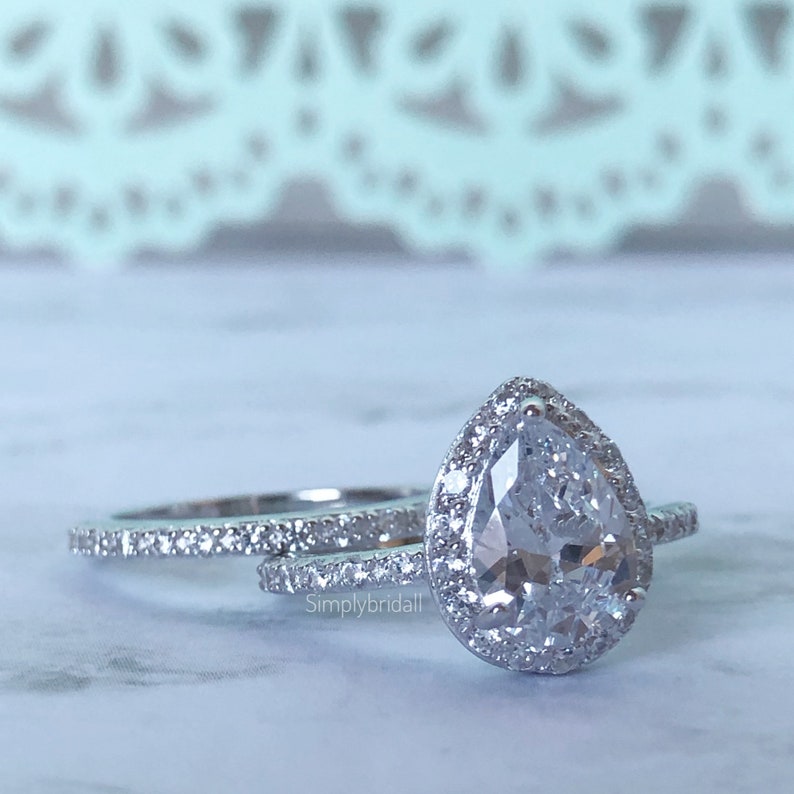 2.00ct Pear Moissanite Halo Ring Set, Pear Proposal Ring, Teardrop Wedding Ring, Promise Ring Pear Moissanite Ring, Pear Engagement Ring