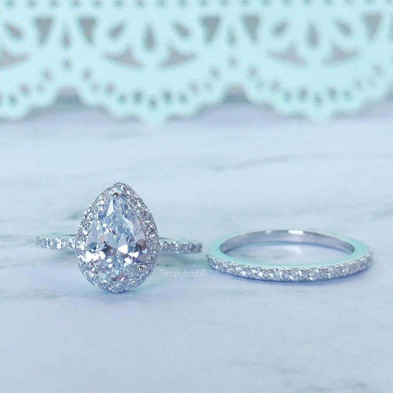2.00ct Pear Moissanite Halo Ring Set, Pear Proposal Ring, Teardrop Wedding Ring, Promise Ring Pear Moissanite Ring, Pear Engagement Ring