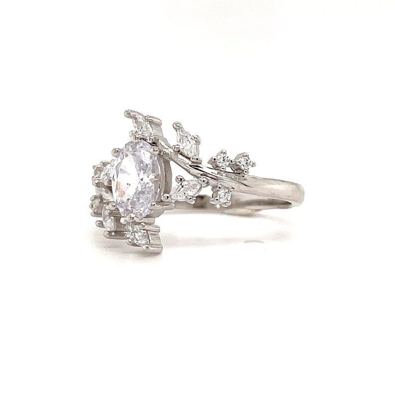 1.00ct Oval Moissanite Leaf Ring, Art Deco Ring, Leaf, Oval Moissanite Engagement Ring, Engagement Ring, Marquise Leaf Engagement Ring