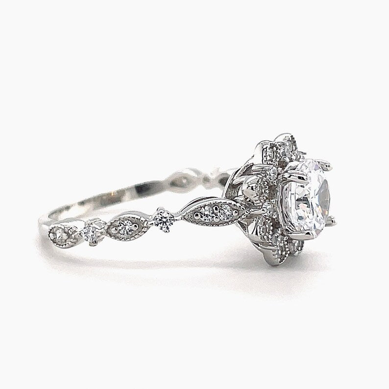 Snowflake Engagement Ring, Art Deco Cluster Engagement Ring Cluster, Wedding Ring Simulated Diamond Flower engagement Ring, Snowflake Ring