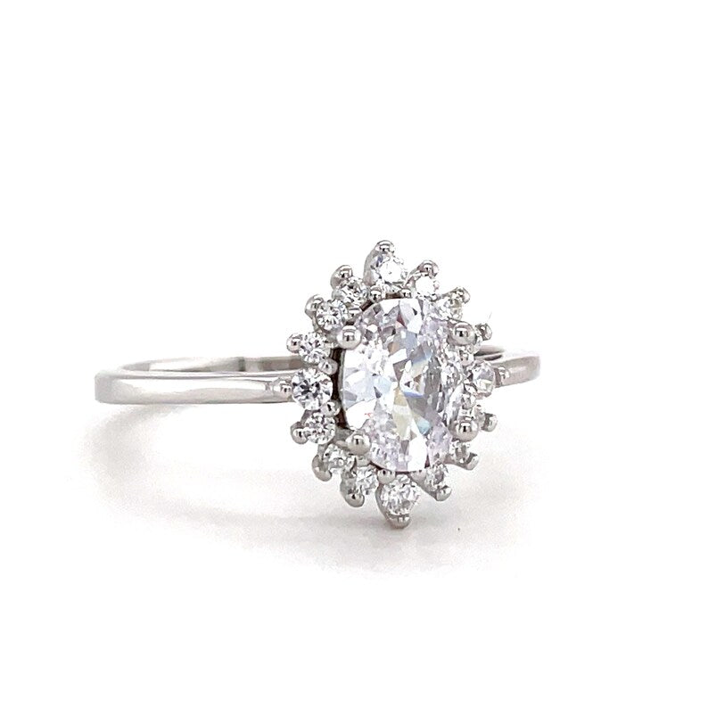 1.00ct Oval Moissanite Ring, Dainty Art Deco Ring, Minimalist Dainty Flower Ring, Art Deco, Oval Moissanite Engagement Ring, Bridal Ring