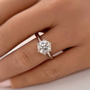 2.00ct Round Moissanite Solitaire Ring