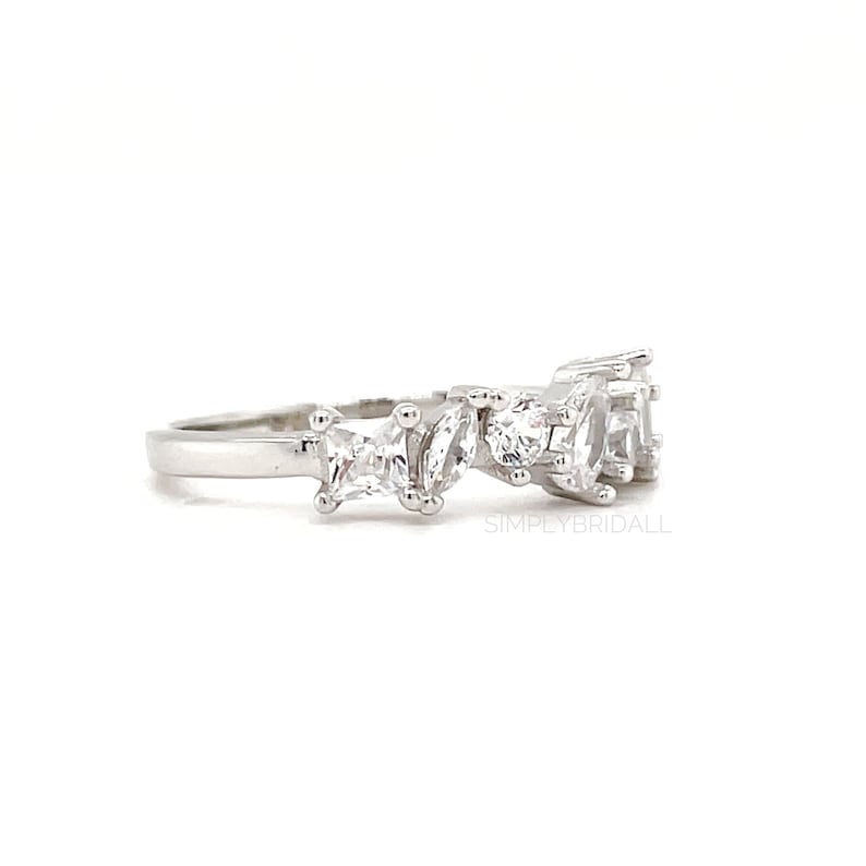 14k Assorted Moissanite Band