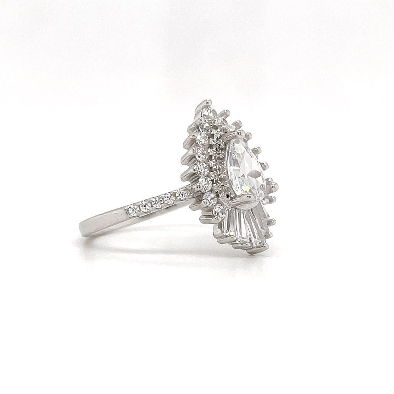 14k Art Deco Cluster Engagement Ring