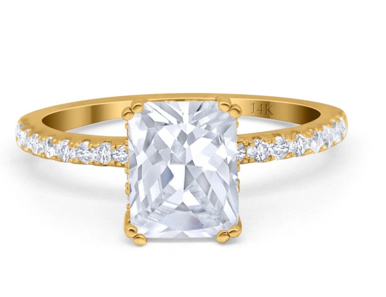 2.50ct Radiant Cut Engagement Ring