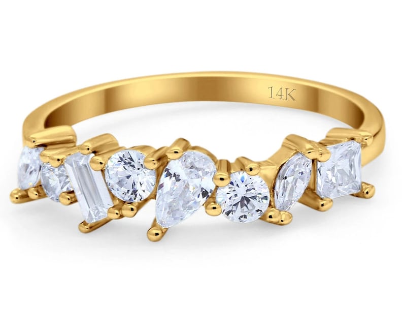 14k Assorted Moissanite Band