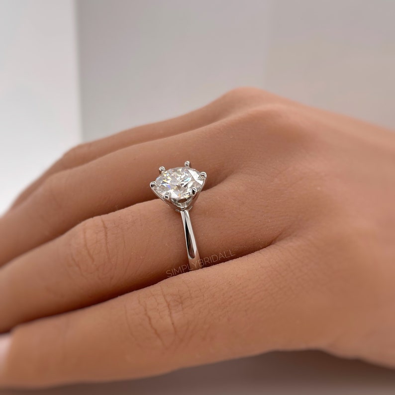 2.00ct Round Moissanite Solitaire Ring